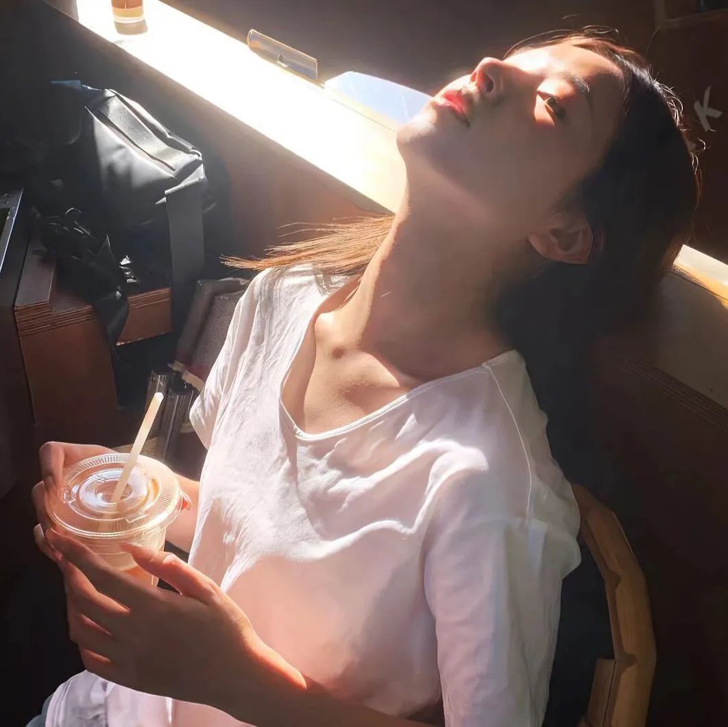 脆弱的英雄